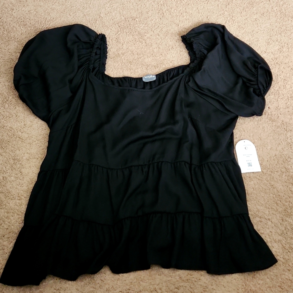NWT Arula top
